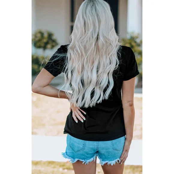 Black T-shirt Embellished with Red Sequin Crawfish - Picture 4 of 6